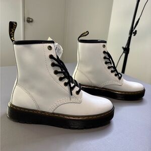 DR. MARTENS Zavala Boots white new woman’s size 5